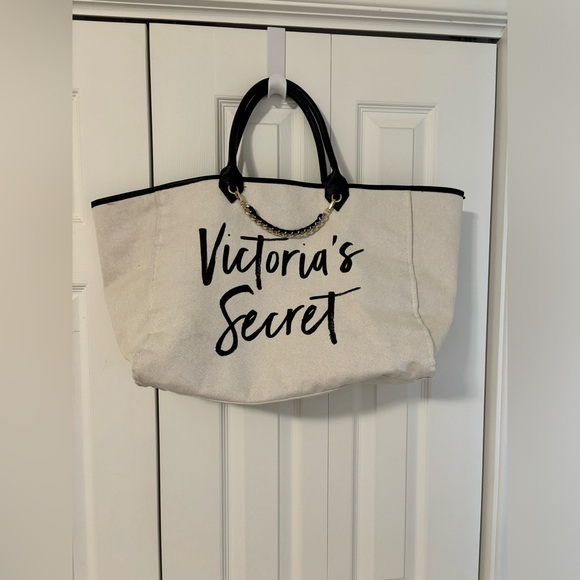VS Script Tote Bag NEVER USED - Picture 2 of 7